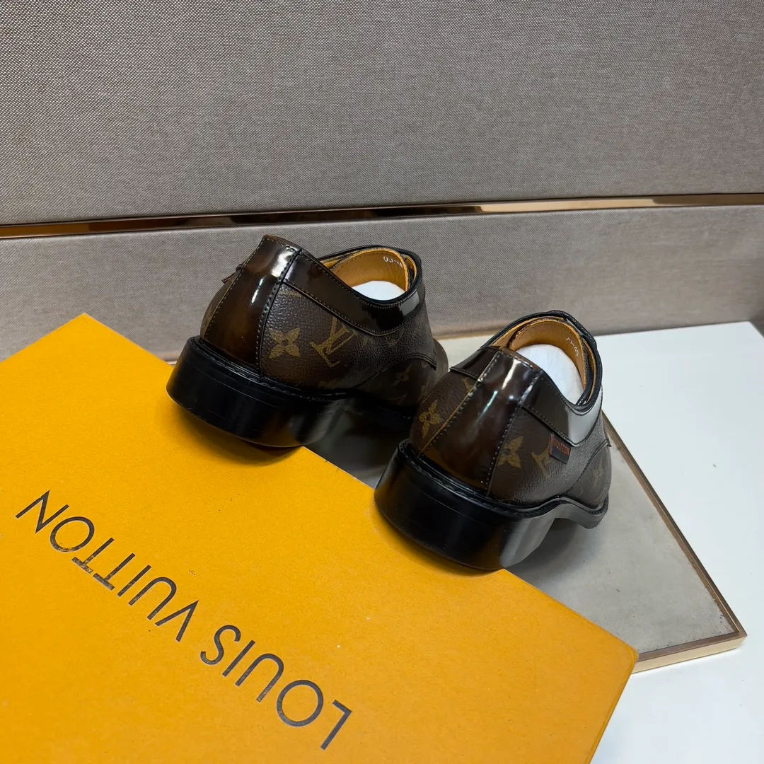 ⬛️Men's shoes💰p462【LV～】Men's casual formal leather shoes 2025z cabinet sales simultaneously 🔶Size: 39-44#️⃣ 🔷2 colors🔜The upper is made of multi-material splicing➕Cow leather lining, comfortable and breathable, sole: original comfortable and wear-resistant outsole, ⚠️real thing📱photographed🎬real thing is better📢📢📢